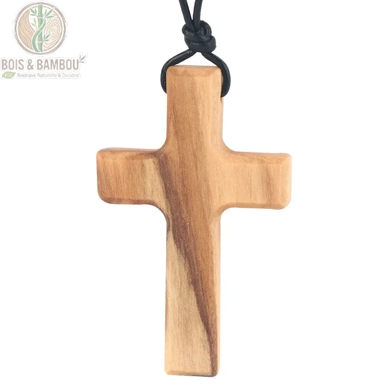pendentif croix latine bois d'olivier veinage prononcé branches droites cordon noir noué