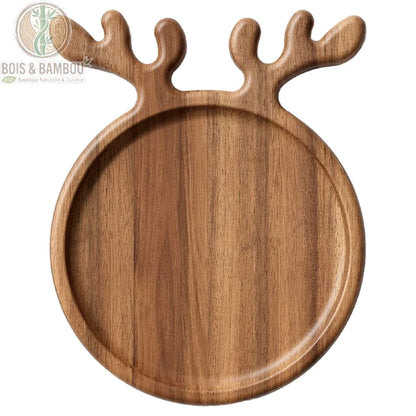 Planche à Charcuterie en Bois Ronde, vue de face fond blanc, poignée sculptée en forme de bois de cerf, bois naturel brun, finition lisse artisanale
