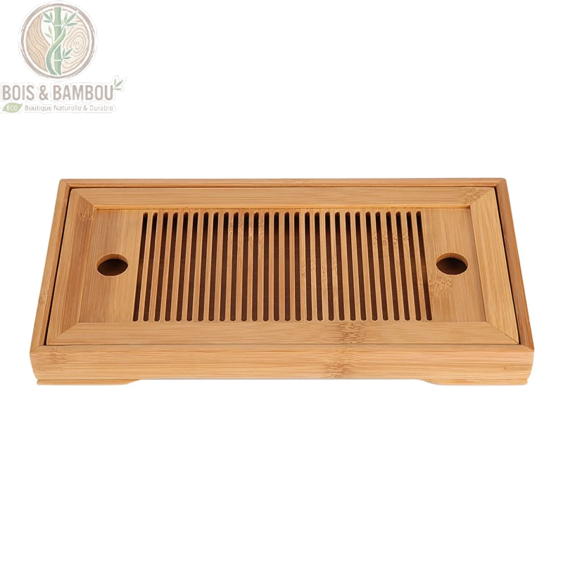 Plateau gongfu bambou vue 3/4, grille rainuree et reservoir integre visibles, Bois et Bambou Eco