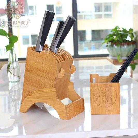 Porte-couteau bambou cuisine en utilisation sur plan de travail avec lames, Bois et Bambou Eco