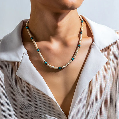 Collier de petites perles en bois