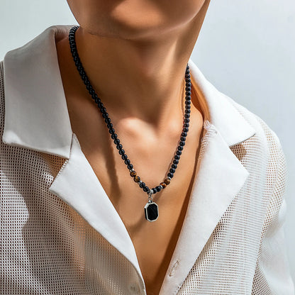 Collier de petites perles en bois