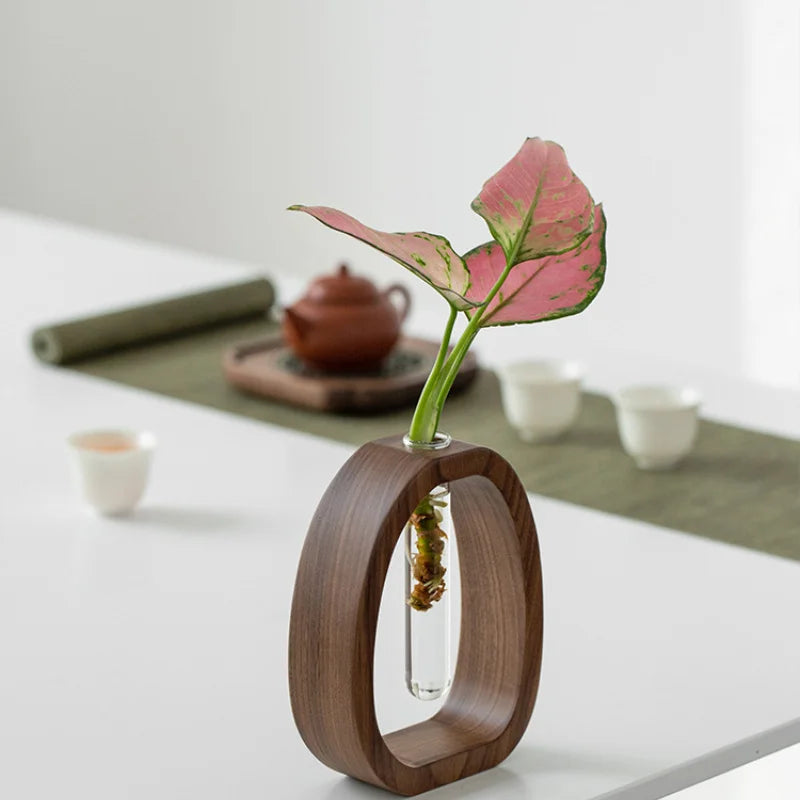 Mini vase en bois massif et verre