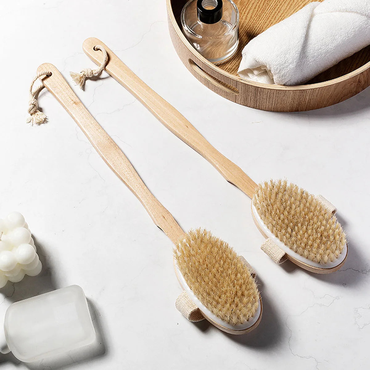 Brosse corporelle en bambou et poils de sanglier