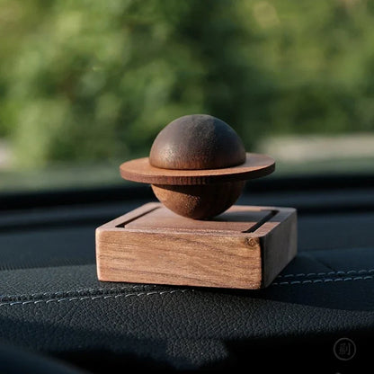 Diffuseur de parfum en bois sculpté Jupiter