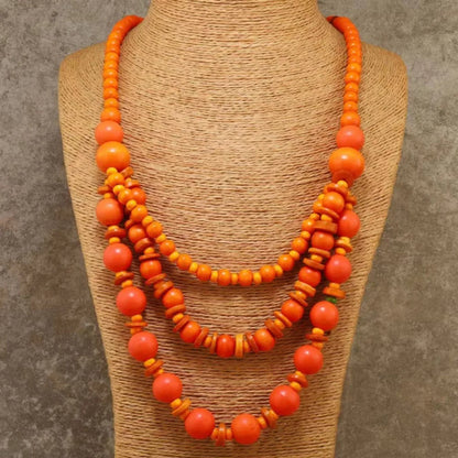 Long collier en perles de bois