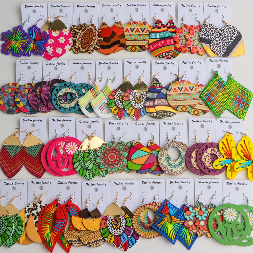 Lot de 10 paires de boucles d'oreilles en bois multicolores
