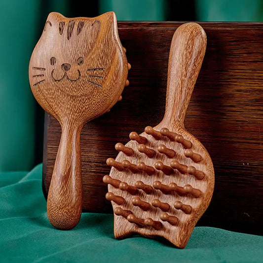 Peigne de massage chaton en bois de santal