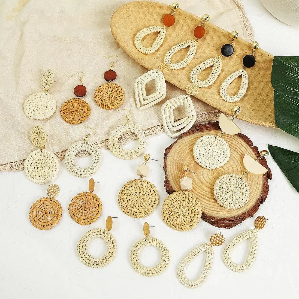 Boucles d'oreilles pendantes en bambou et rotin