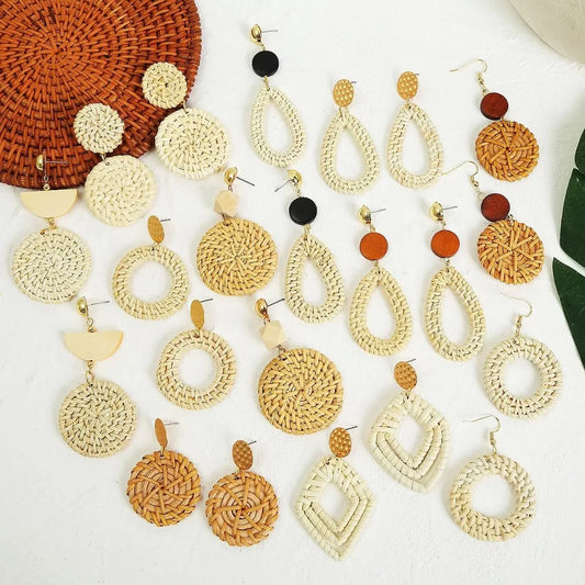 Boucles d'oreilles pendantes en bambou et rotin