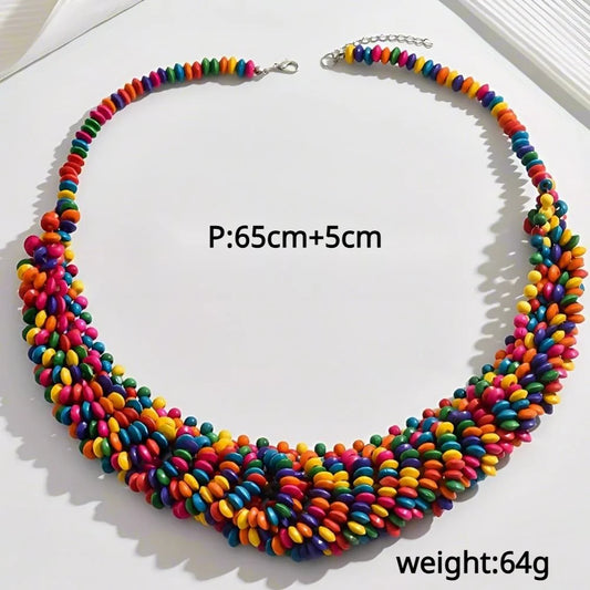 Collier plastron en perles de bois colorées