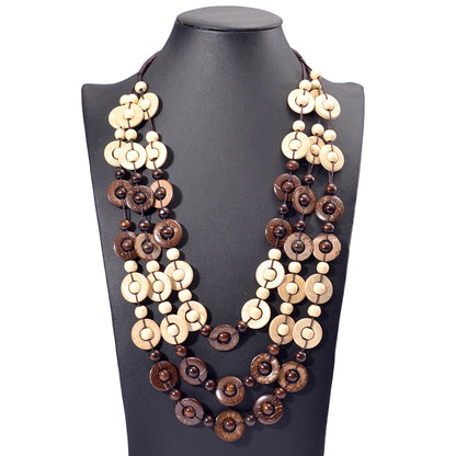 Collier multicouche en perles de bois