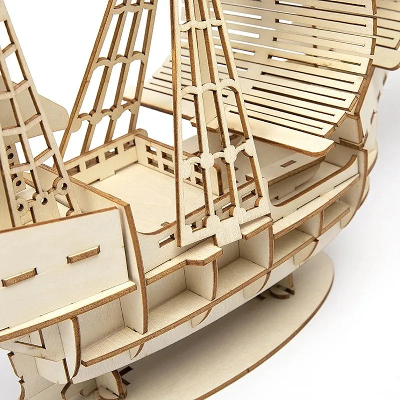 Voilier en bois de collection