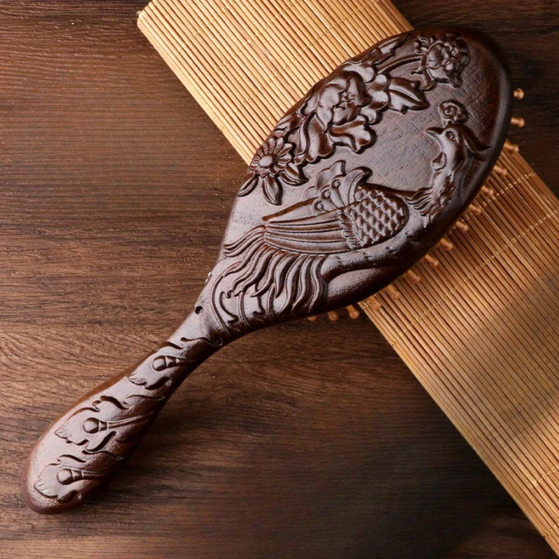 Brosse en Bois de Santal Sculptée