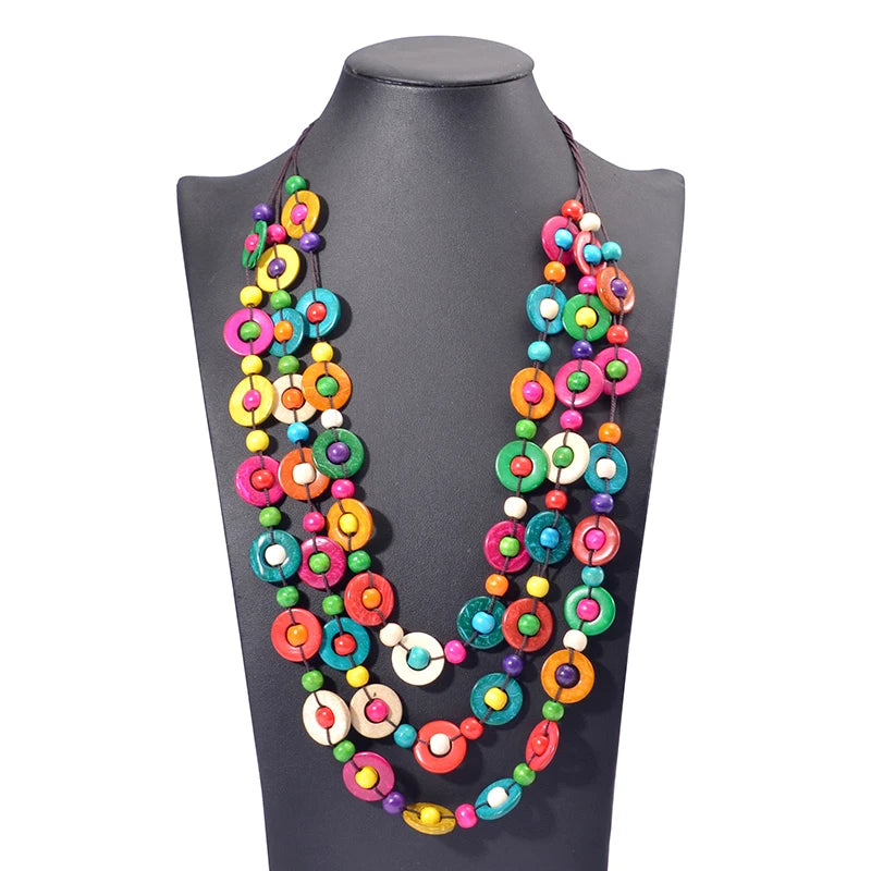 Collier multicouche en perles de bois