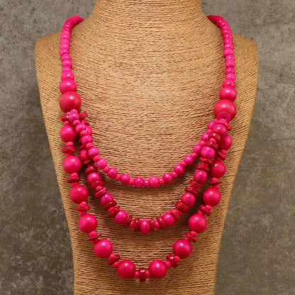 Long collier en perles de bois