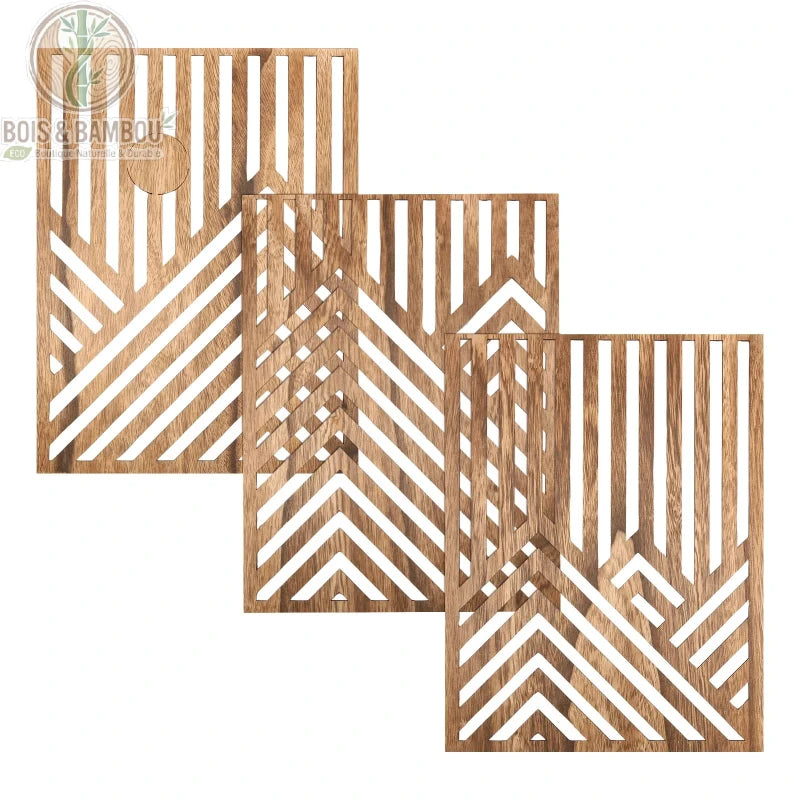 Sculpture murale bois ajouré triptyque motif lignes chevrons finition brun foncé disposition cascade