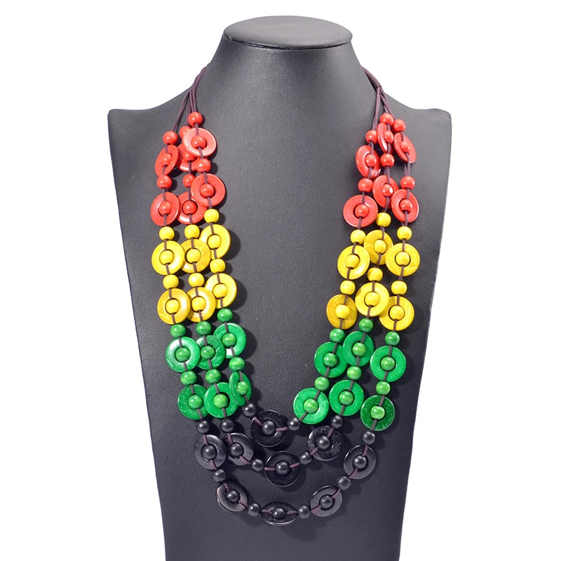 Collier multicouche en perles de bois