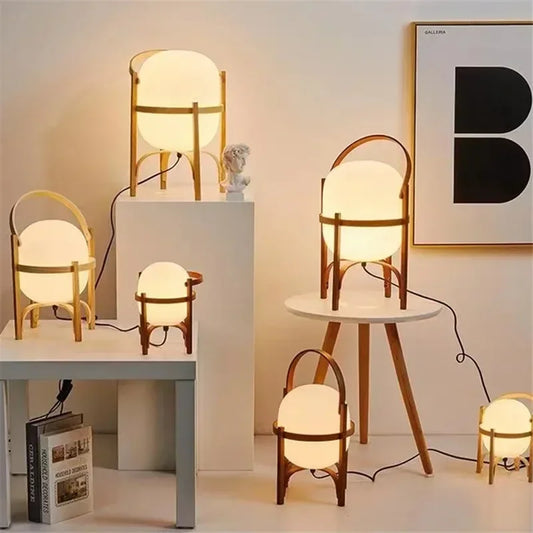 Lampadaire en bois et verre