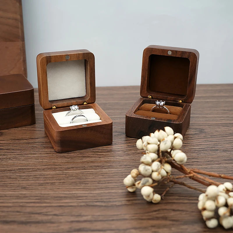 Écrin à bijoux en bois naturel