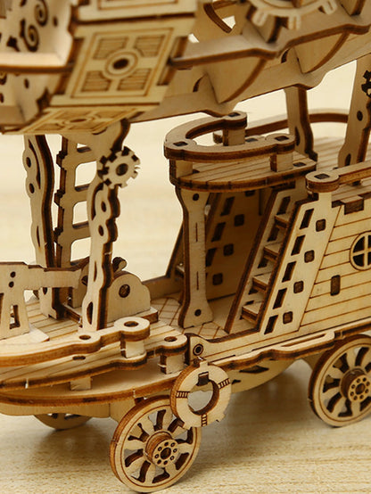 Maquette de dirigeable en bois