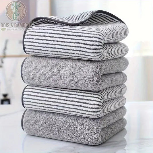 Serviettes de toilette en bambou rayées, lot de 4 modèles présentés ensemble