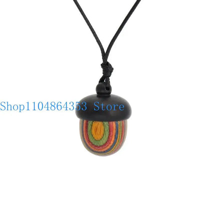 Collier pendentif gland en bois
