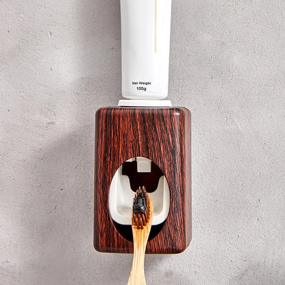 Distributeur automatique de dentifrice