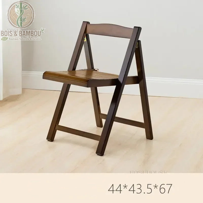 Table a manger pliante en bambou dimension chaise marron. Chaise pliante en bambou marron foncé aux lignes épurées, avec les dimensions 44 x 43,5 x 67 cm affichées pour ce mobilier compact.