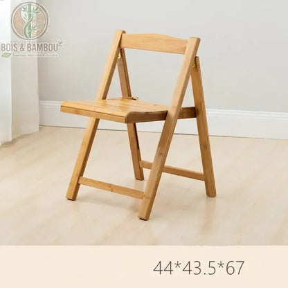 Table a manger pliante en bambou dimension chaise naturel. Chaise pliante en bambou clair aux dimensions de 44 x 43,5 x 67 cm, offrant un design minimaliste et naturel pour un gain de place élégant.