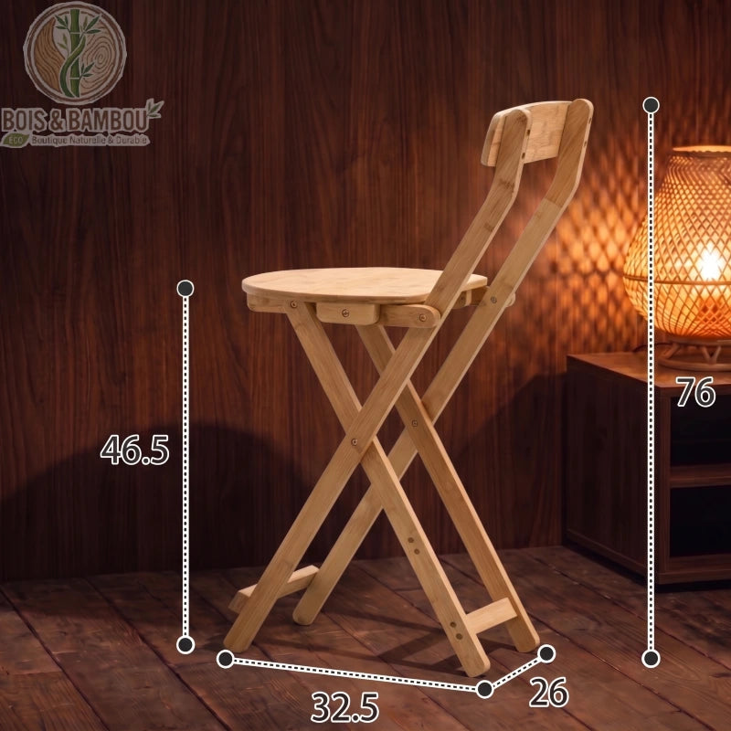 Tabouret de Bar en Bambou claire dimensions 3. Infographie d'un tabouret pliant en bambou clair avec ses mesures : hauteur totale 76 cm, assise à 46,5 cm, largeur 32,5 cm et profondeur 26 cm.