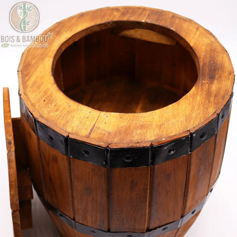 Tabouret tonneau bois naturel ouvert montrant le corps creux et le couvercle amovible