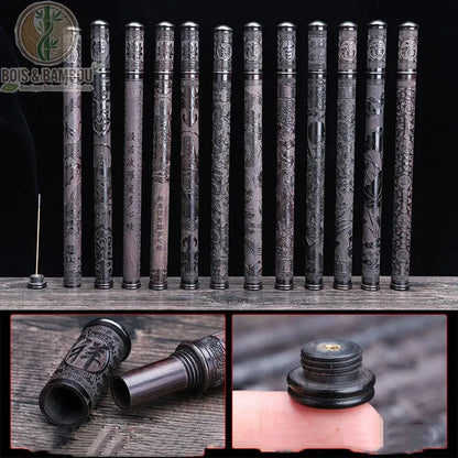 Tube encens en ébène noir sculpté, ensemble des 12 modèles gravés sur support bois