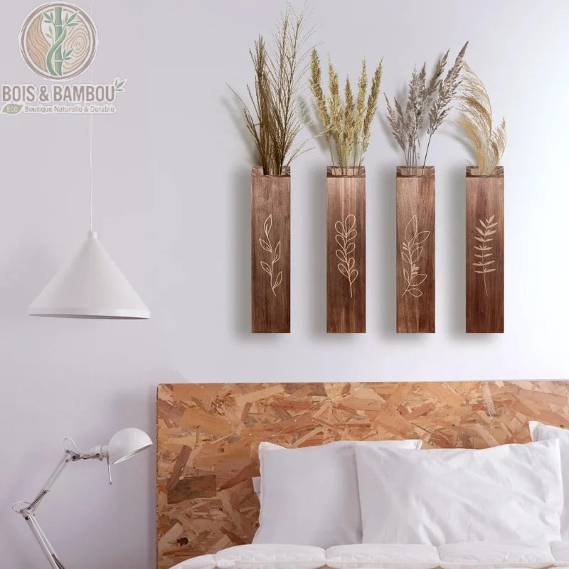 4 vases muraux bois avec herbes de pampa et graminées séchées au-dessus d'un lit, décoration chambre