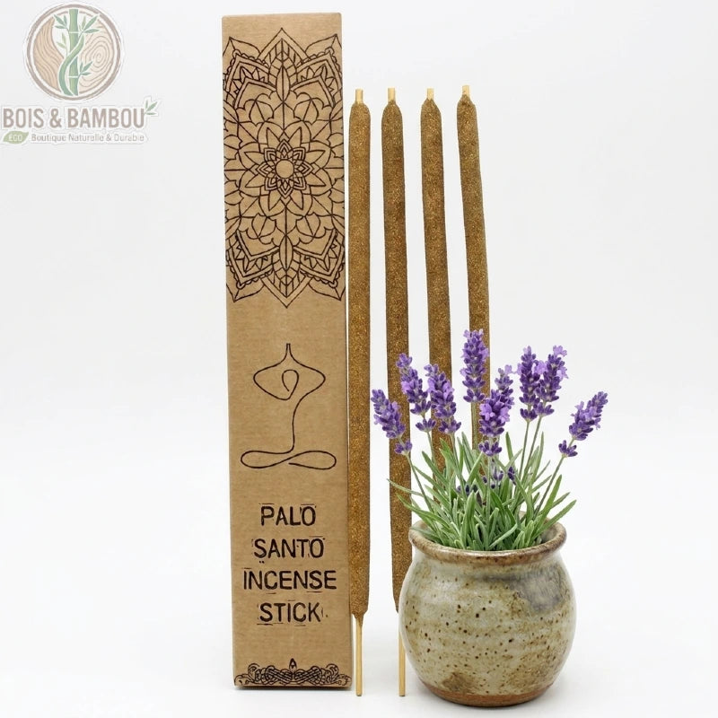Encens Palo Santo chypre, lot de 4 bâtons sur fond blanc, coffret kraft