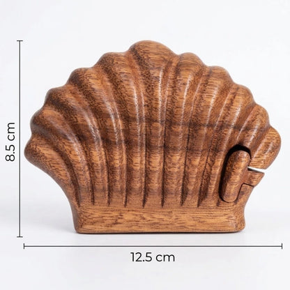 Boîte à bijoux en bois sculpté coquillage, dimensions 12,5 par 8,5 par 6 cm
