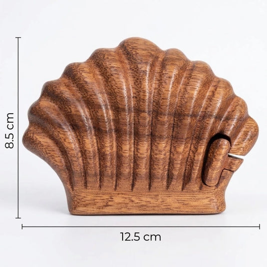Boîte à bijoux en bois sculpté coquillage, dimensions 12,5 par 8,5 par 6 cm
