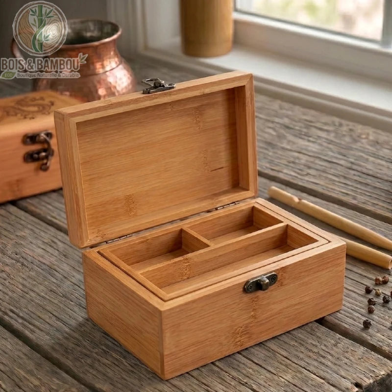 Organisateur de bureau en bambou taille M ouvert, 3 compartiments interieurs, lumiere naturelle fenetre, Bois et Bambou Eco