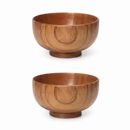Bol en bois japonais, lot de 2 bols empilés sur fond blanc