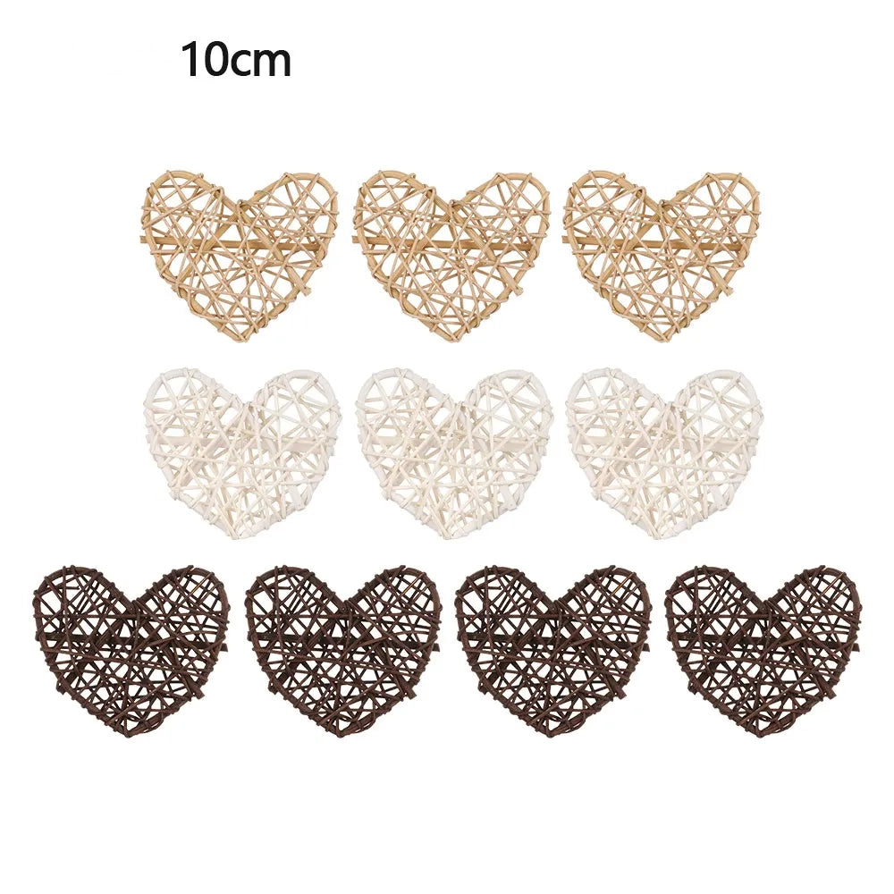 Lot de 10 cœurs en rotin de 10 cm en trois teintes