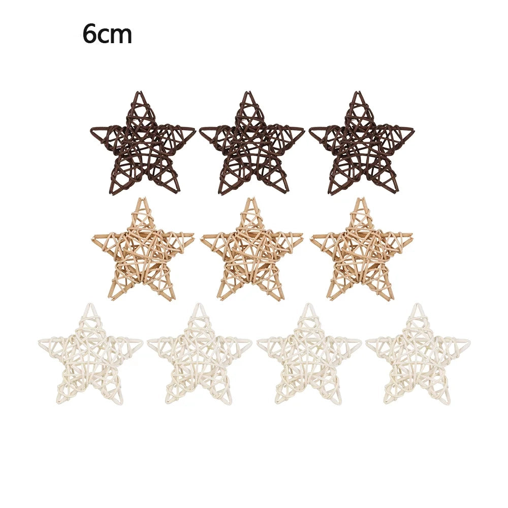 Lot de 10 étoiles en rotin de 6 cm en trois teintes