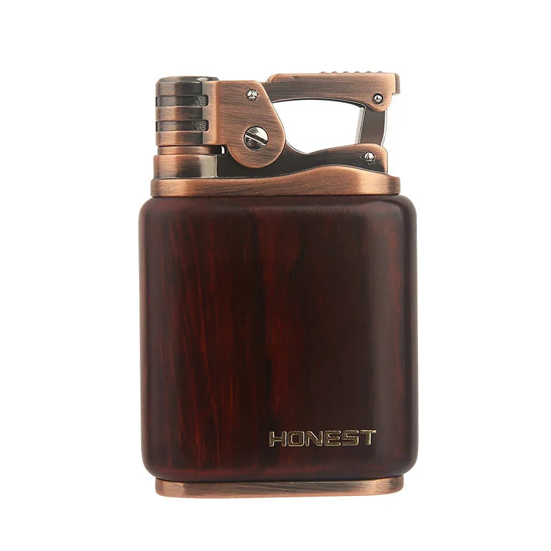 Vue de face isolée du briquet vintage HONEST en bois de santal rouge et métal cuivre