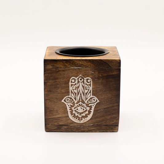 Brûleur d'huile en bois de manguier Hamsa, vue de face sur fond blanc