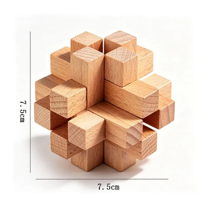 Casse-tête chinois en bois à 12 bâtonnets sur fond blanc avec ses dimensions, environ 8 cm