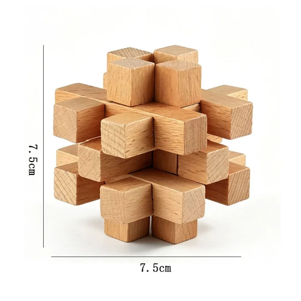 Casse-tête chinois en bois à 14 bâtonnets sur fond blanc avec ses dimensions, environ 8 cm