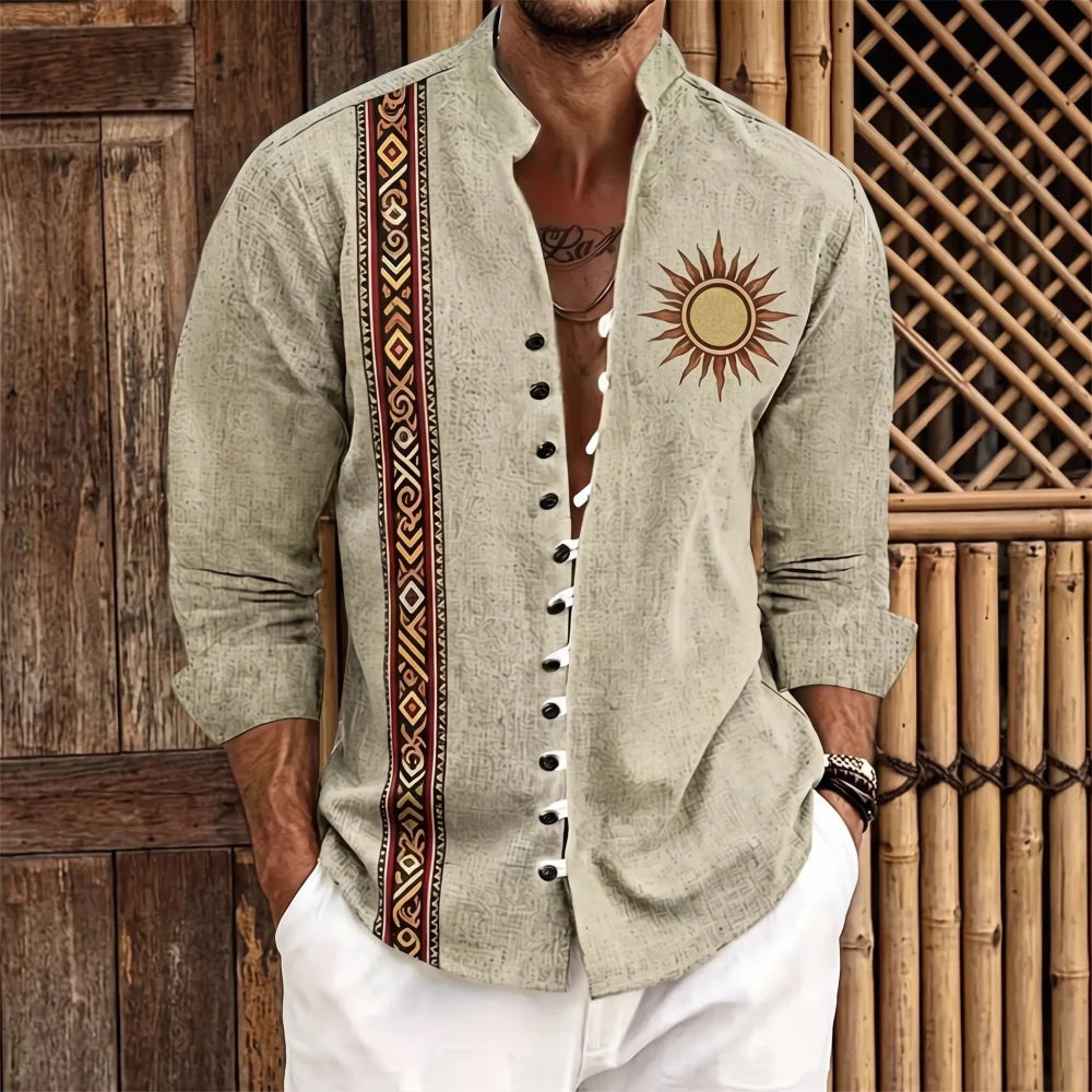 Chemise homme en fibre de bambou, bande ethnique brune à motifs aztèques et patch soleil mandala doré