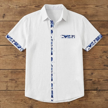 Chemise homme en fibre de bambou manches courtes blanche, empiècements imprimé céramique bleu