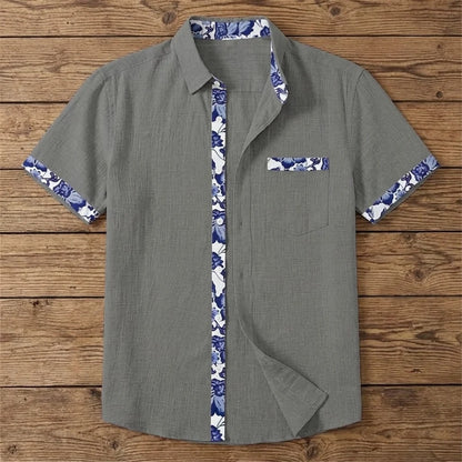 Chemise homme en fibre de bambou manches courtes gris foncé, empiècements imprimé céramique bleu