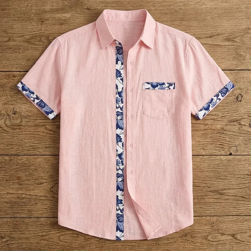 Chemise homme en fibre de bambou manches courtes rose pâle, empiècements imprimé céramique bleu