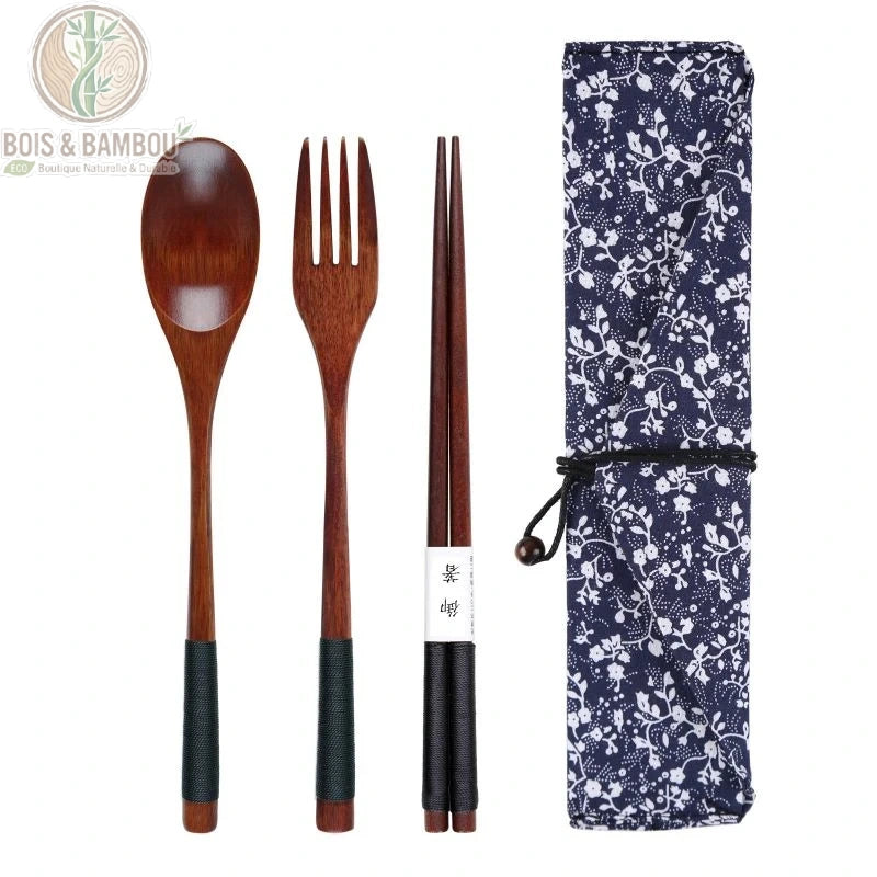 Couverts bois nomade, baguettes cuillere et fourchette pres du sac floral, Bois et Bambou Eco